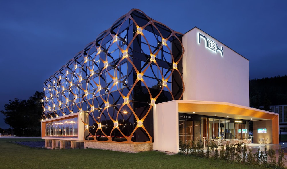 Hotel Nox 2/69