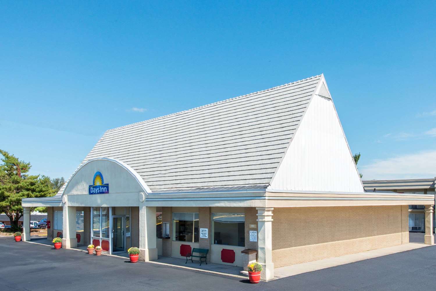 Days Inn by Wyndham Frankfort 4/8