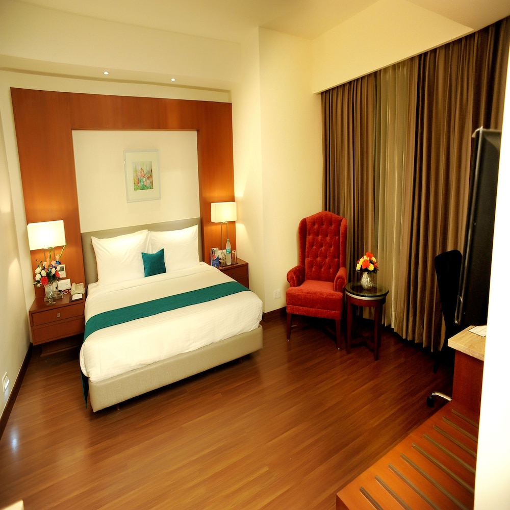 Sarovar Portico 13/50