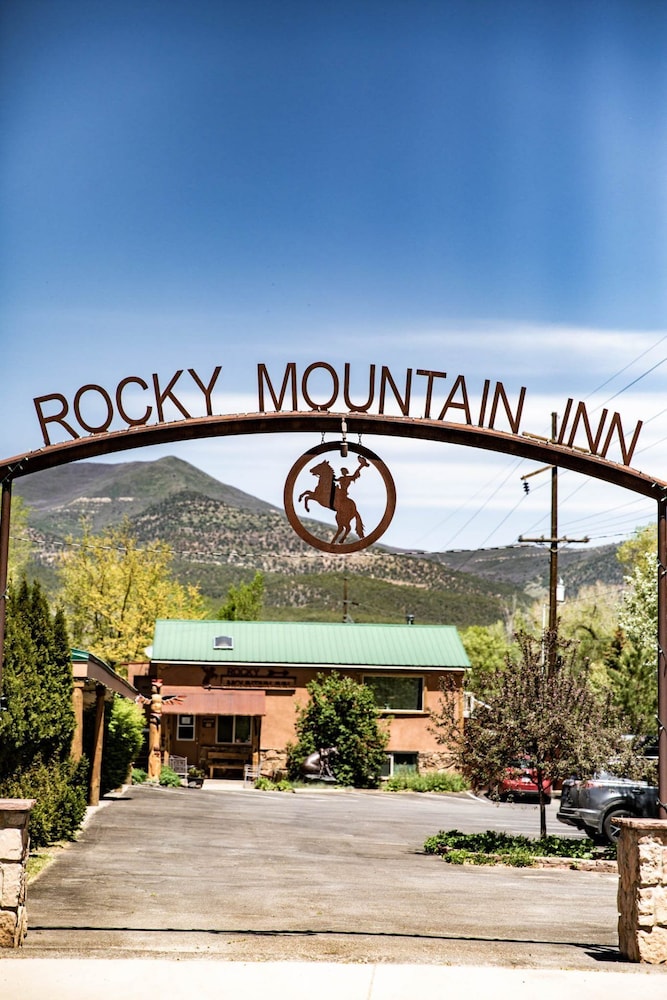 Rocky Mountain Inn 1/50