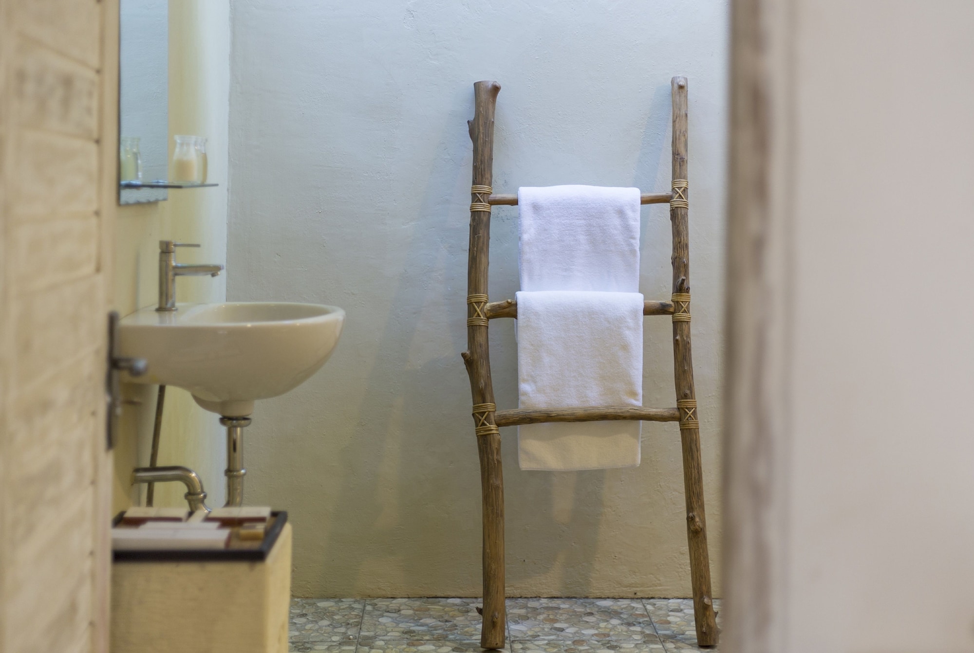 Explorer, King Bed، Menjangan Ecolodge 8/8