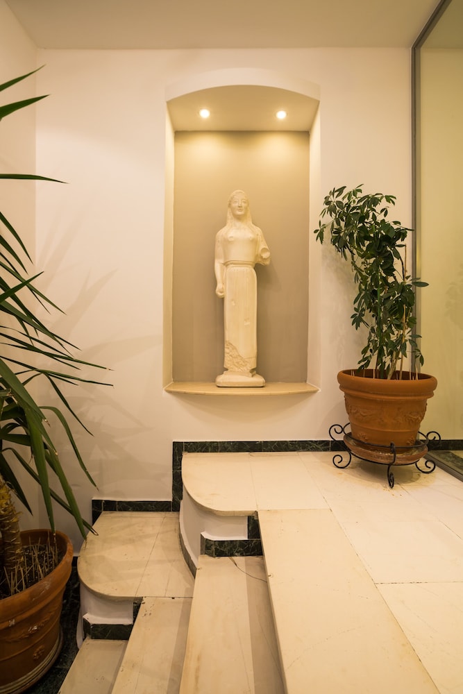 Lilia Hotel Piraeus 36/47