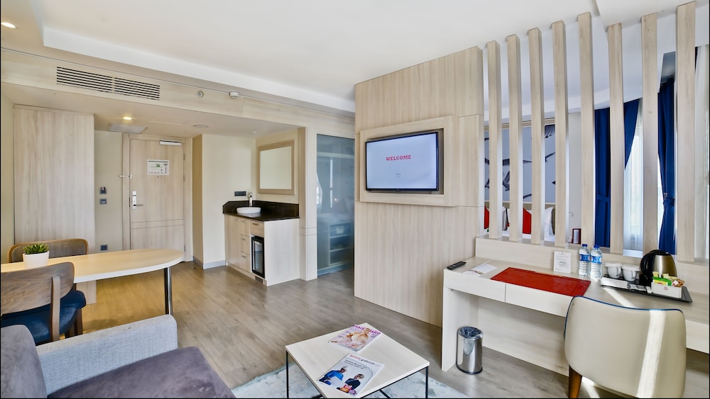 Ramada by Wyndham Istanbul Old City 46/55