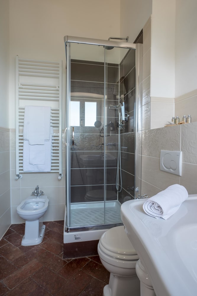 Hotel Villa Sermolli 48/50
