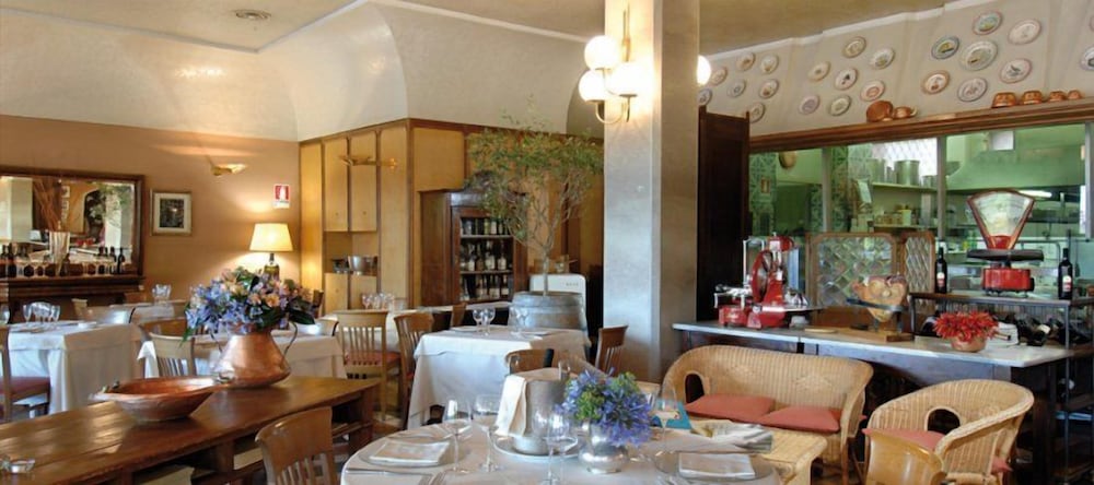 Cacciani Hotel 37/48