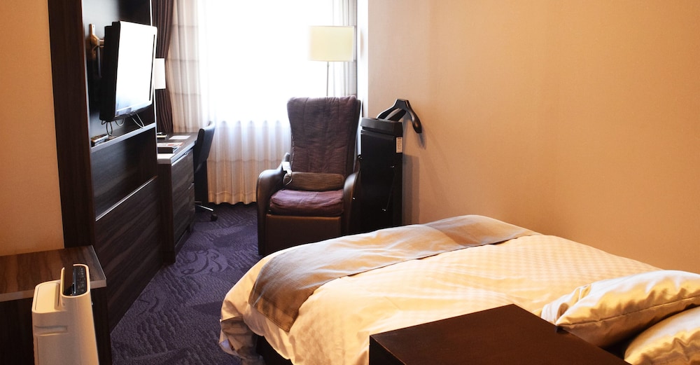 ROOM, SINGLE, SINGLE BED, SHARED BATHROOM, NO BATHROOM