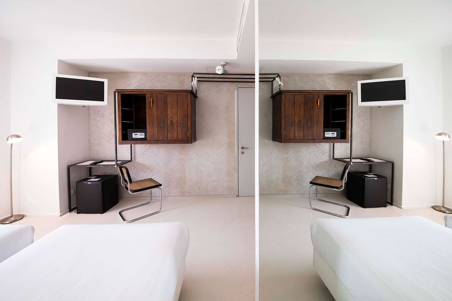 Family, Connecting, King and Twin Beds, 2 Bathrooms