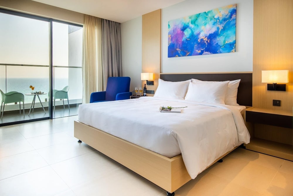 Arena Cam Ranh Ocean View Resort 7/50
