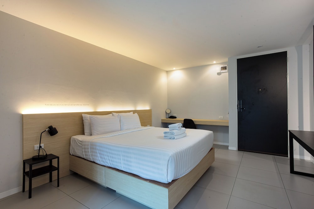 BOOK Design HOTEL -SHA Extra Plus 20/50