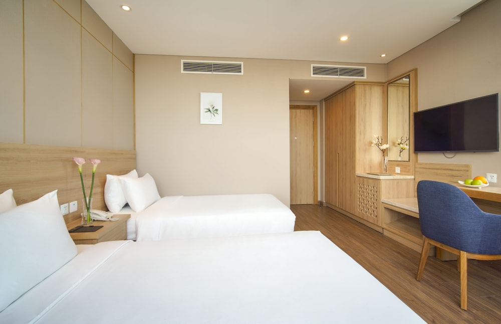 G8 Luxury Hotel and Spa Da Nang 11/66