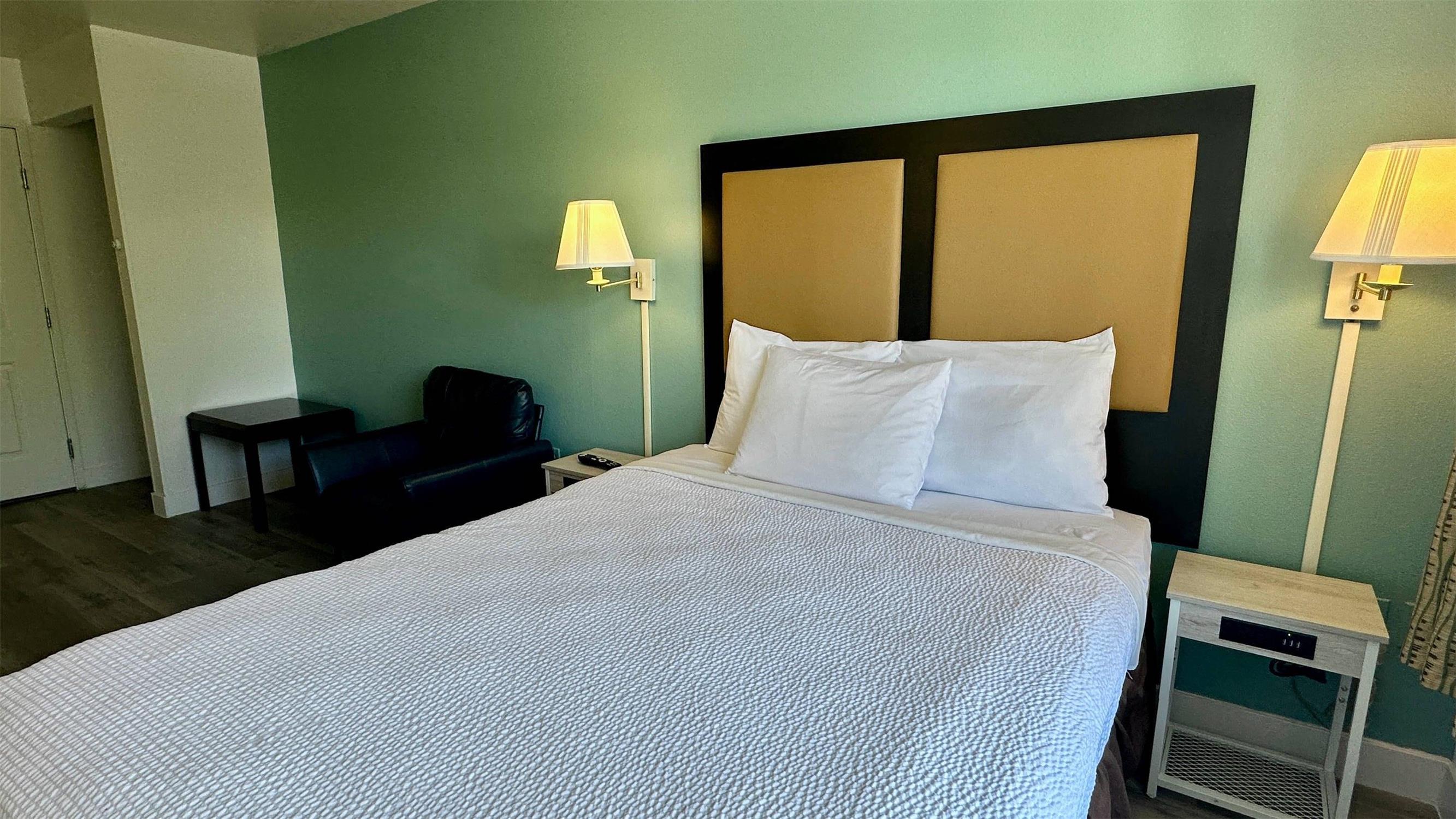 MainStay Suites Las Vegas Flamingo 3/6