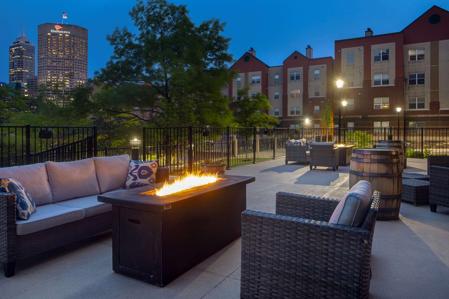 Hampton Inn Indianapolis Canal IUPUI 20/40