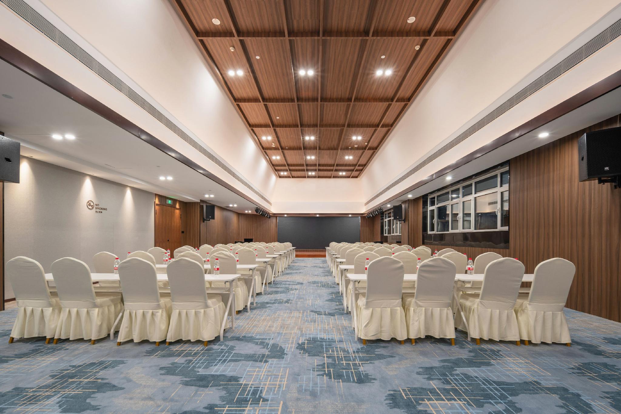 Wendu Hotel (Weifang Railway Station) 16/17