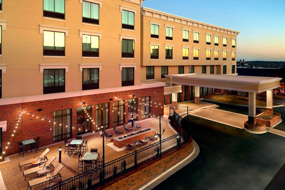 Courtyard By Marriott Lagrange 1/45