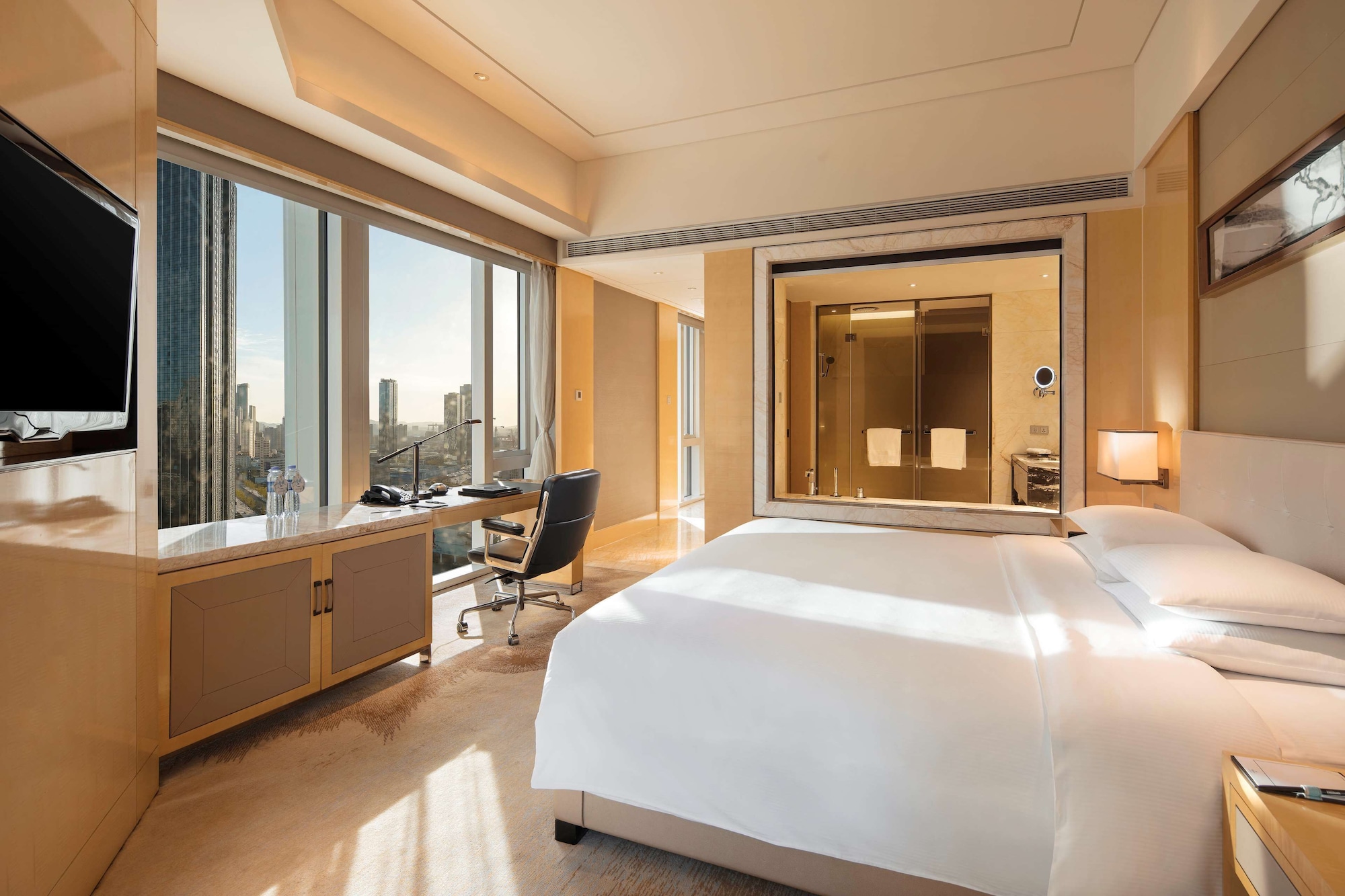 Room at HILTON DALIAN, DALIAN