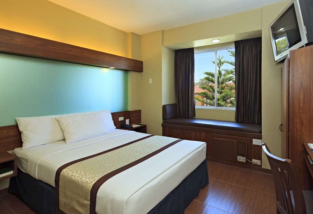 Microtel By Wyndham Baguio 7/26