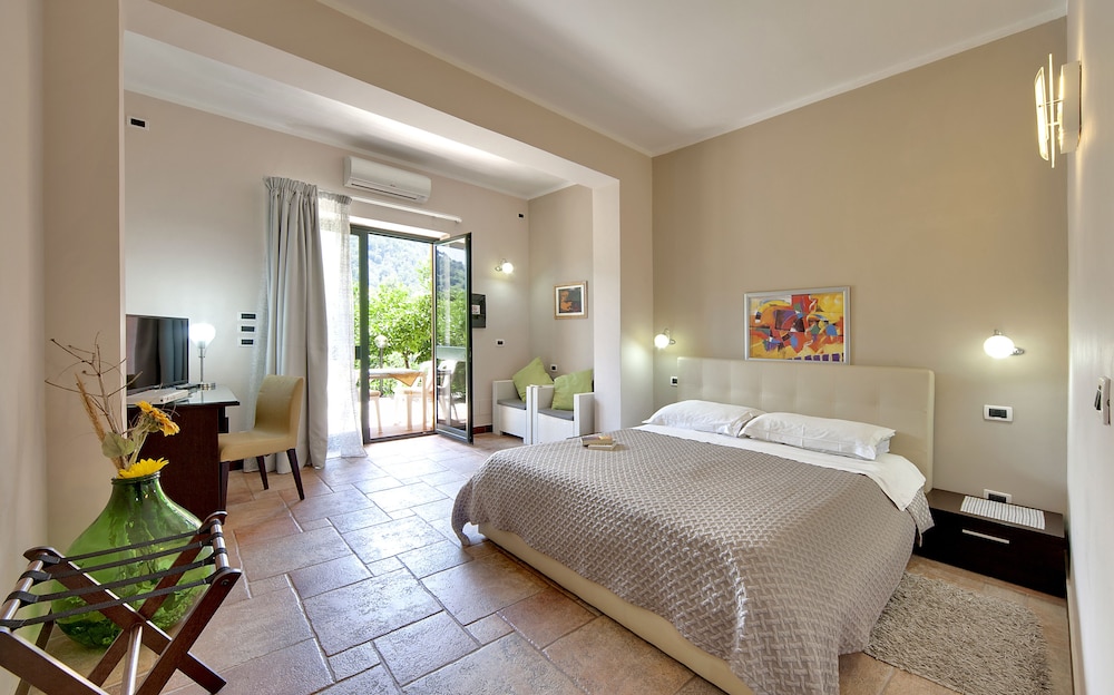 CASALE ROMANO RESORT 8/50