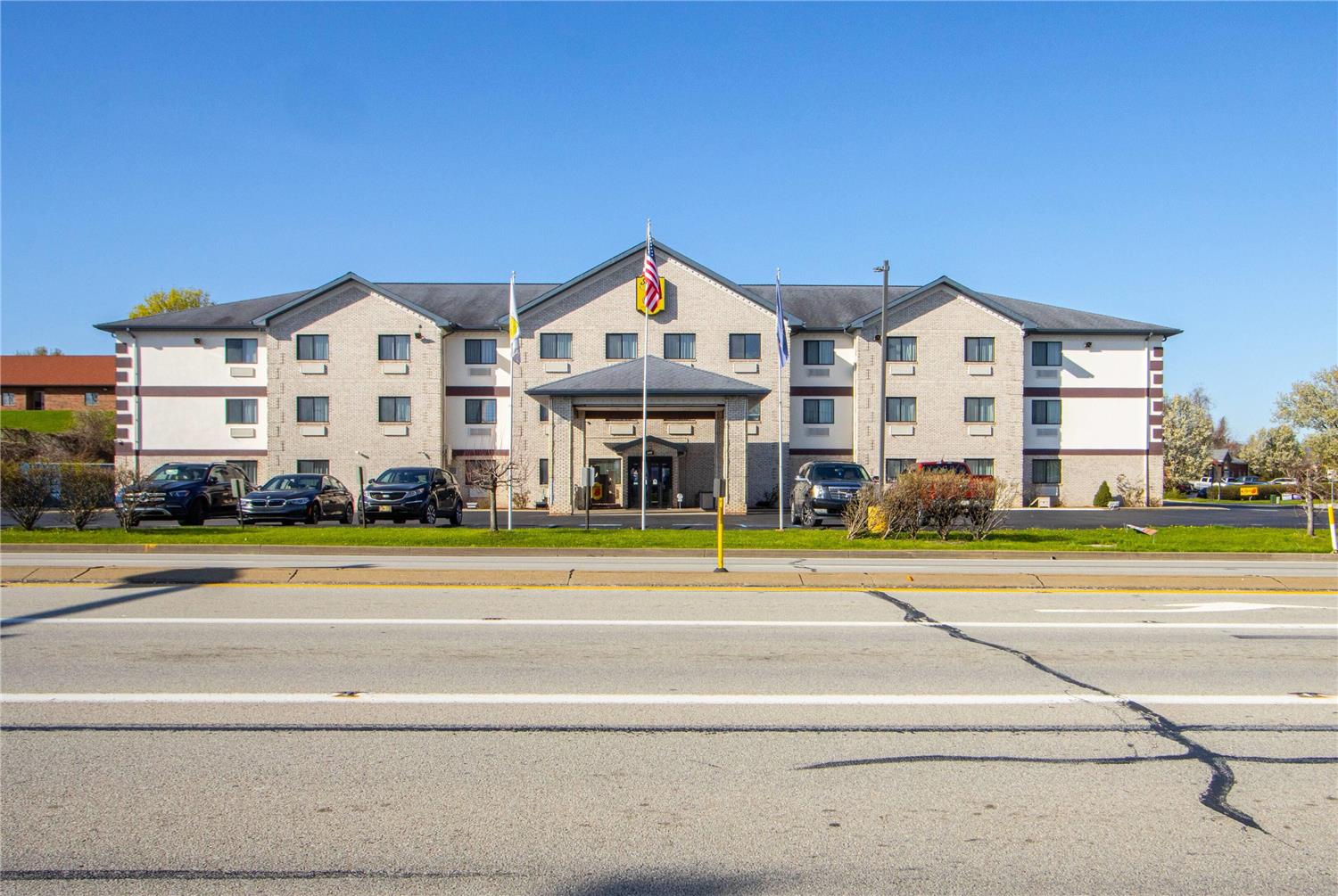 Super 8 by Wyndham Uniontown PA 21/29