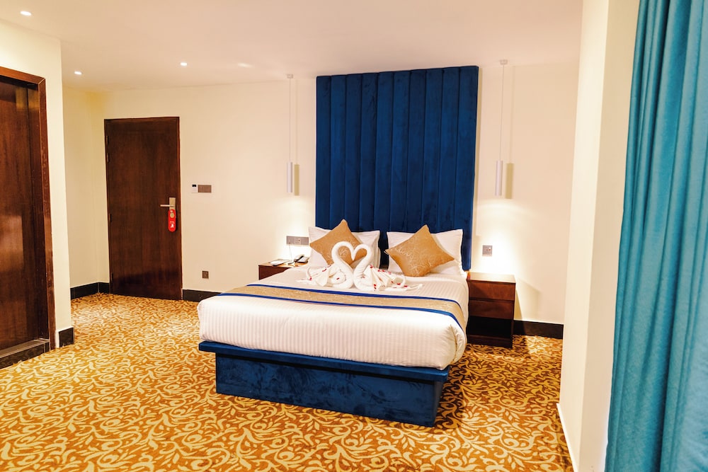Marco Polo Dhaka 17/37