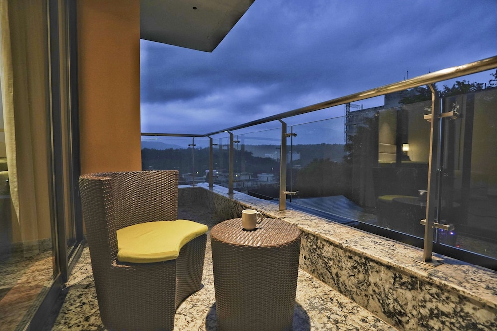 Hyatt Centric Rajpur Road Dehradun 56/63