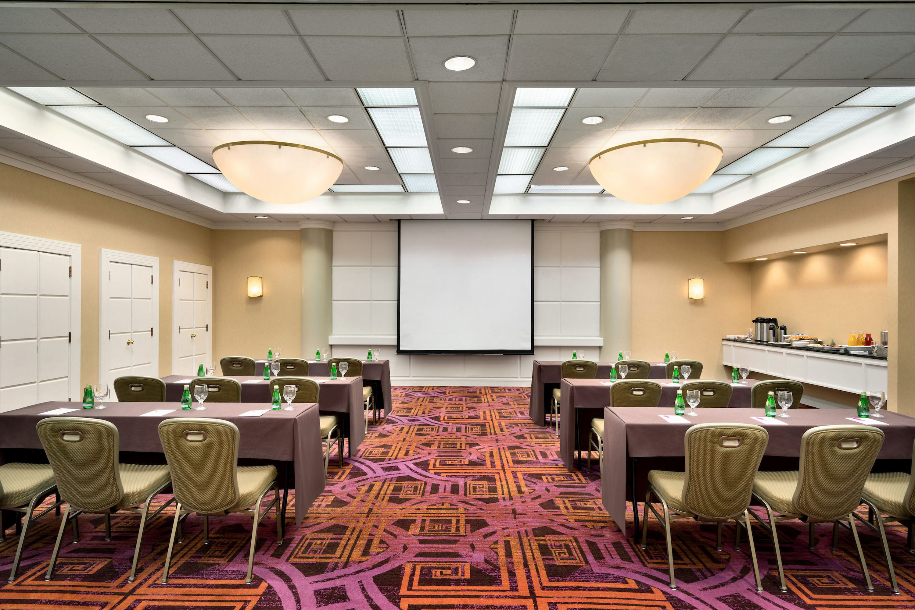 Crowne Plaza Englewood 38/48