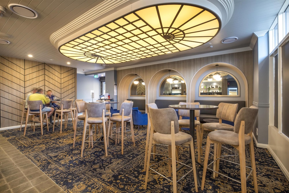 Pymble Hotel 42/50