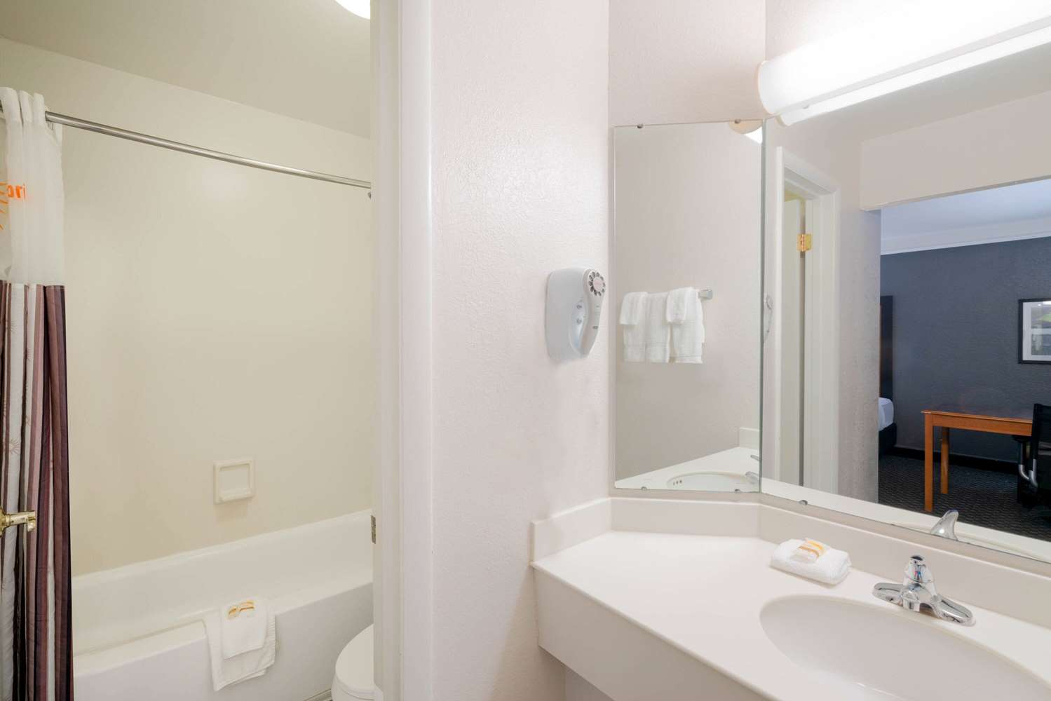 La Quinta Inn Nashville South 44/48