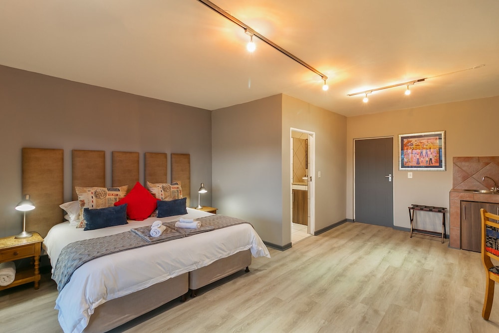 Overmeer Guest House 15/42