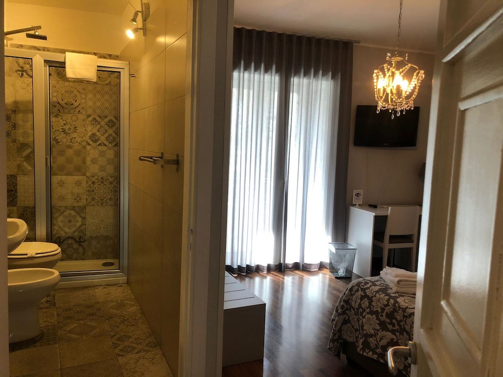 Elios Rooms 24/52
