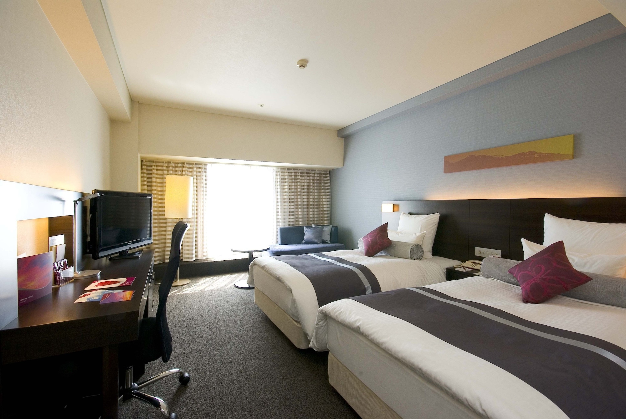 Premier, Twin Beds, High Floor