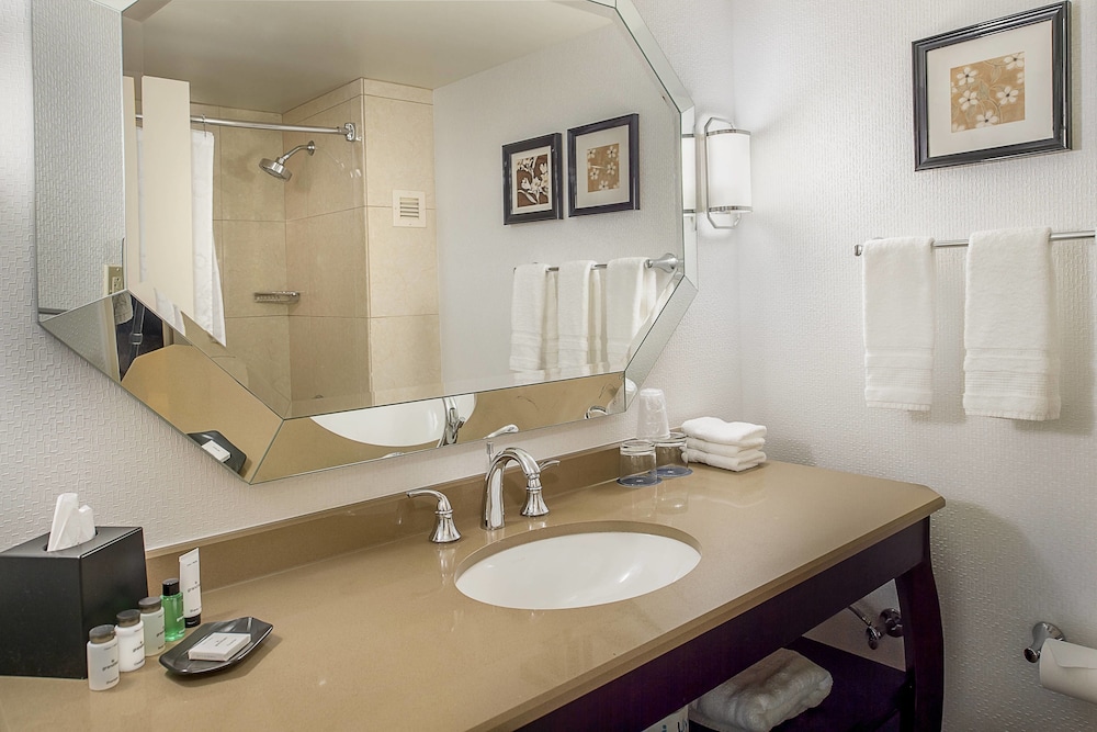 Sheraton Westport Plaza Hotel St. Louis 14/33