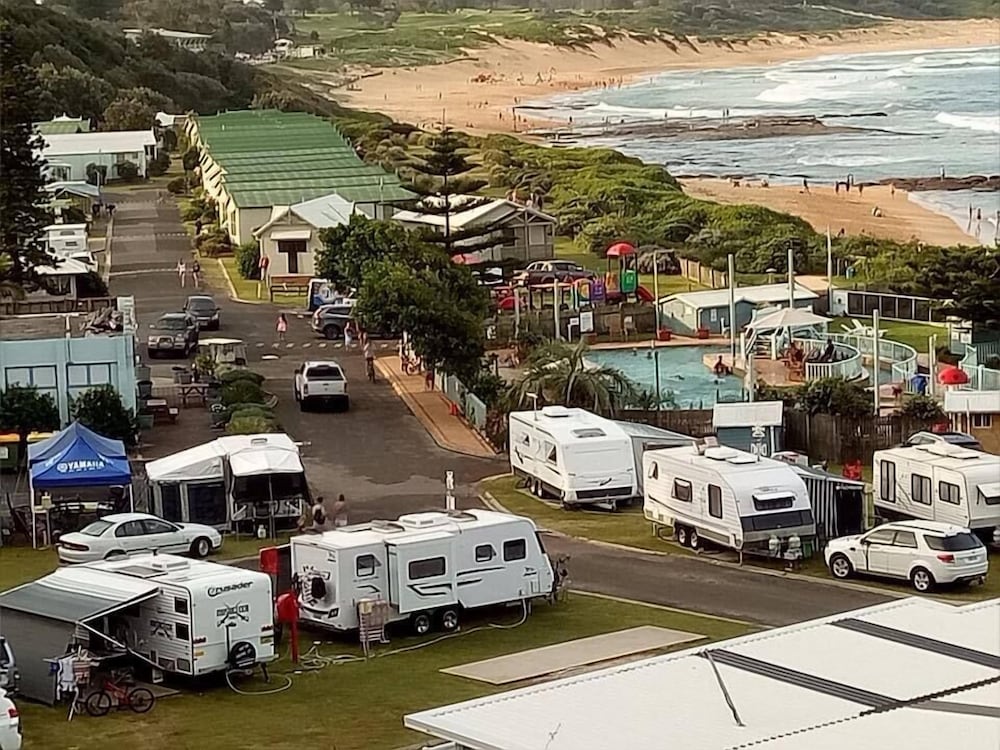 BLUE LAGOON BEACH RESORT 51/67