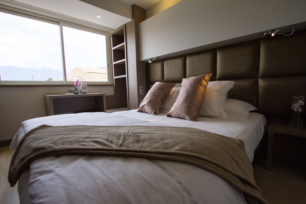 غرفة بريميوم بسرير كوين، Hôtel La Santa 2/3