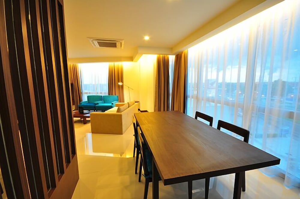 42C The Chic Hotel 41/49