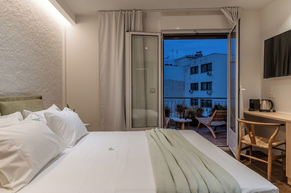 Lofus Bio Suites 7/50