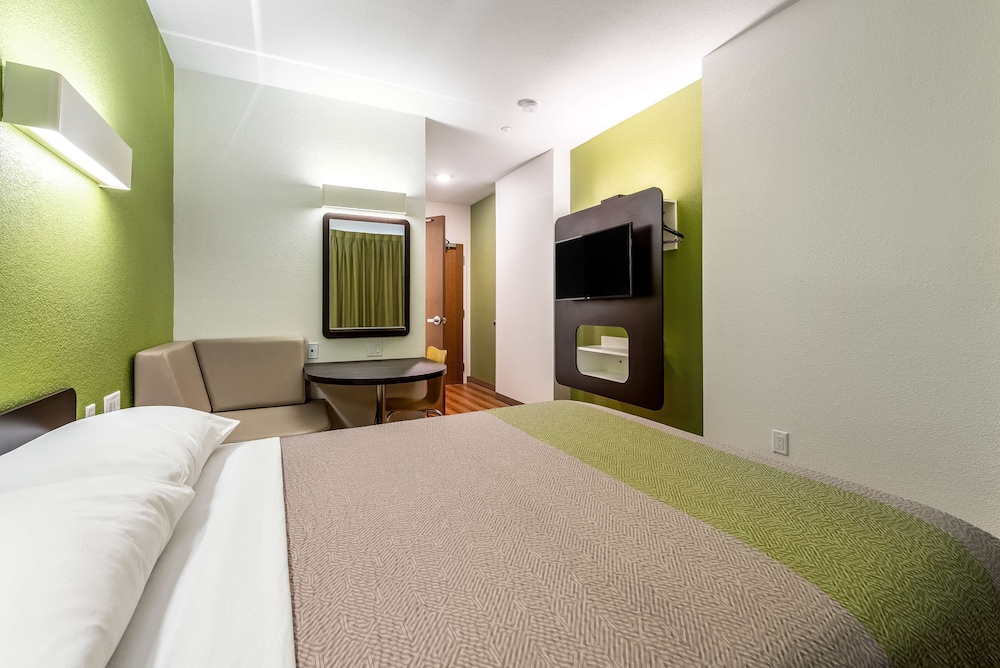 Standard, King Bed, Accessible
