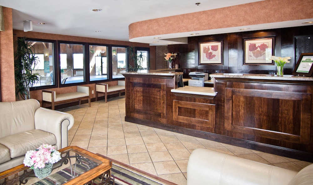 Christopher Inn and Suites 7/39