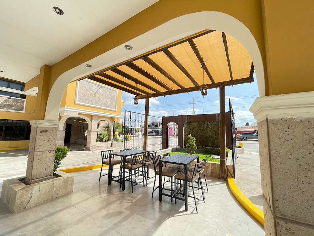 Hotel San Ignacio Inn 27/40