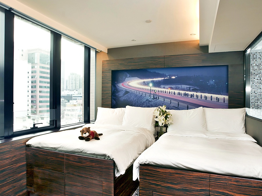 J Link Hotel 12/30