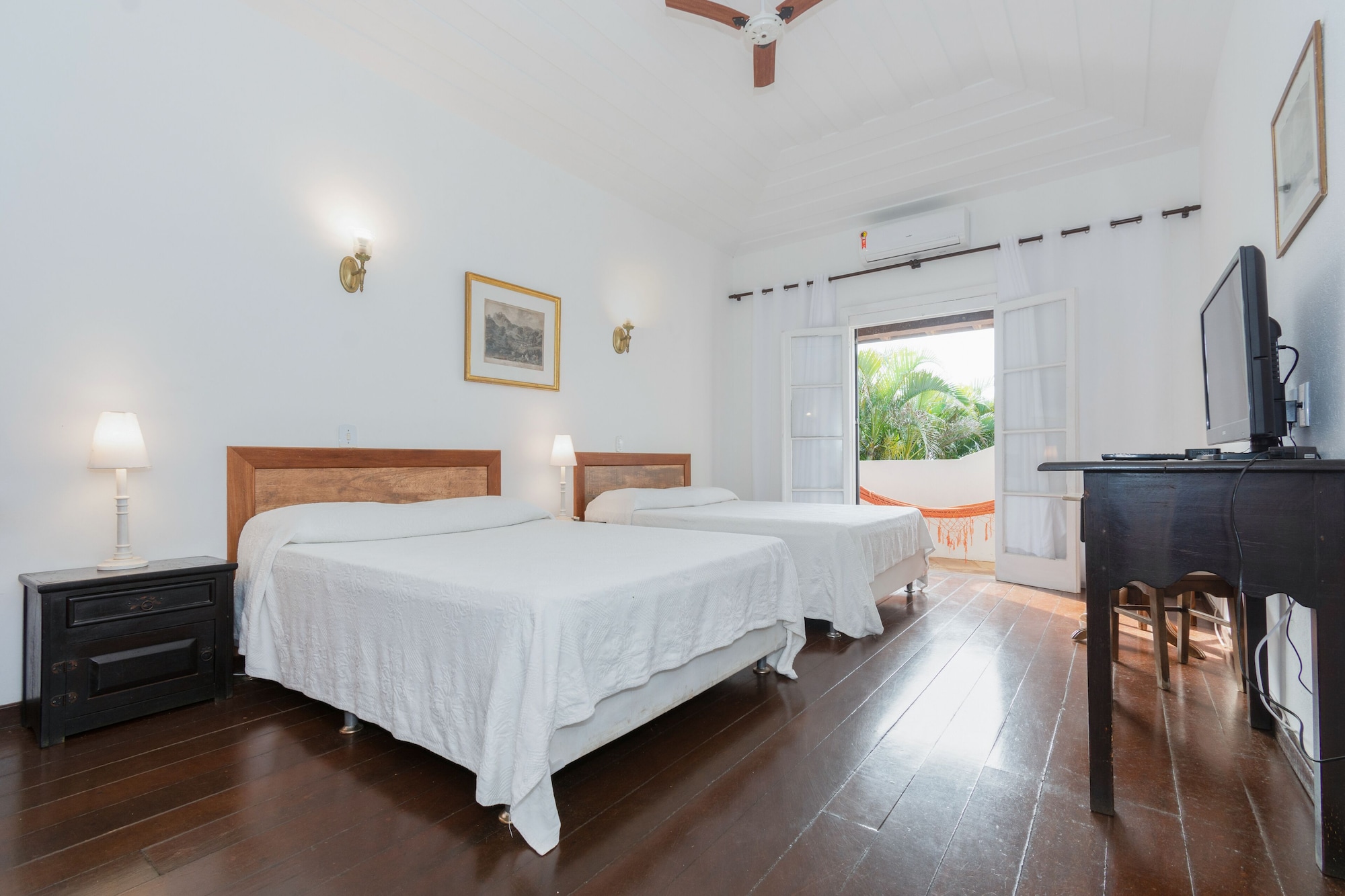 FAMILY, 2 DOUBLE BEDS, OCEAN VIEW