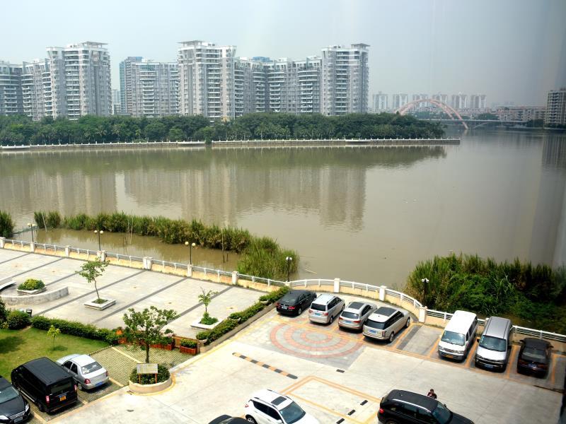 Vienna Hotel (Changlong Dashi River Garden Store in Panyu, Guangzhou) 43/47