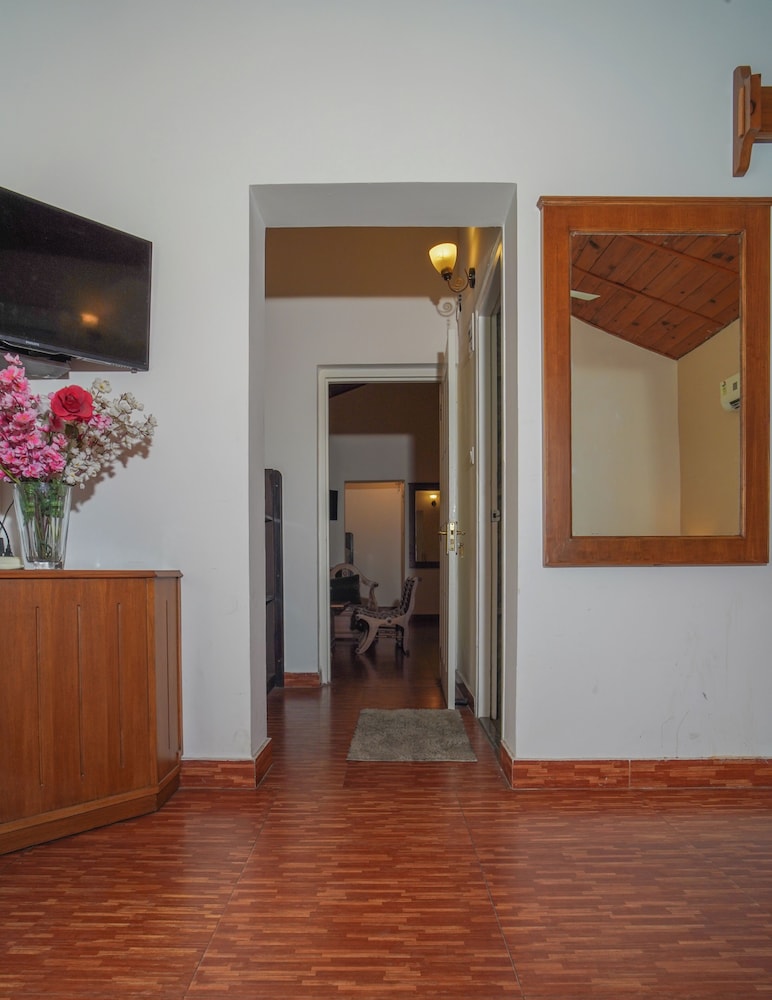 NEELESH INN 7/39