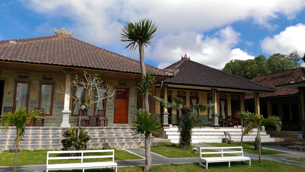Segara Hotel And Restaurant 26/34