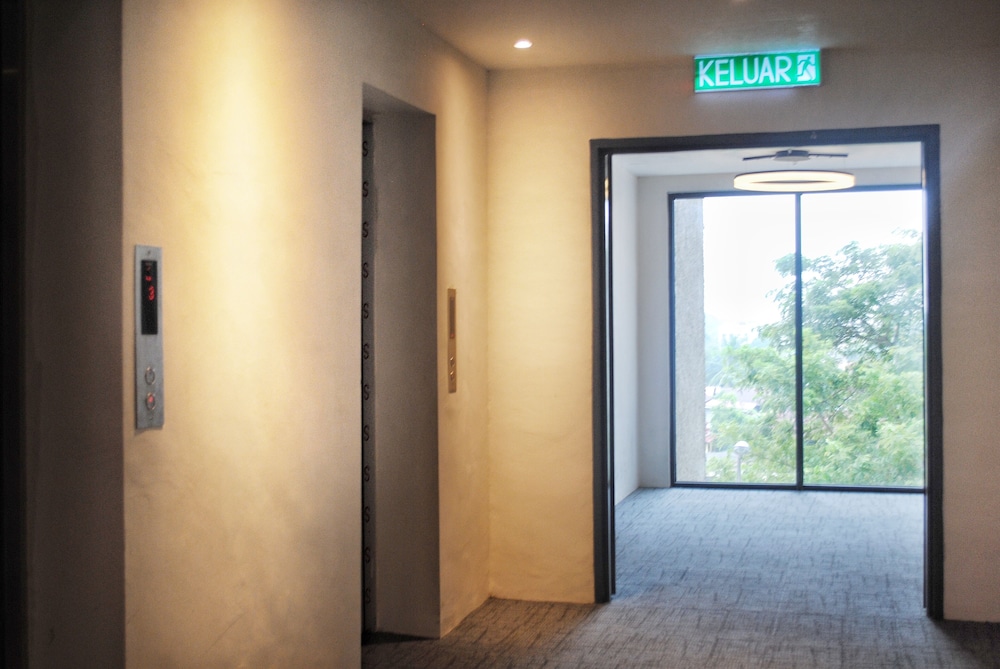 T+ Premium Hotel 23/27