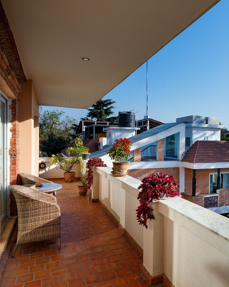 Shaligram Hotel 6/50