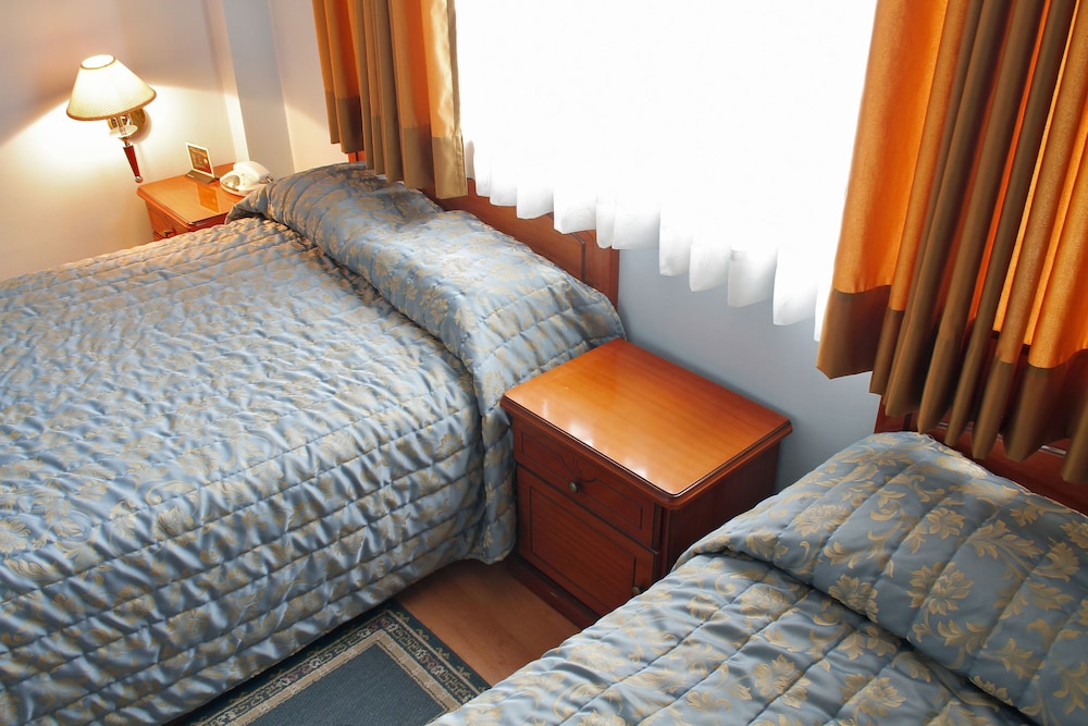 Hotel Yanuncay 20/38