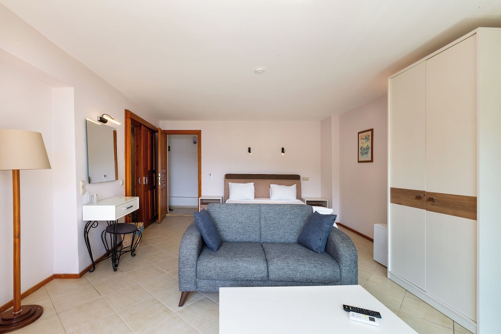 KULUBE HOTEL 30/50