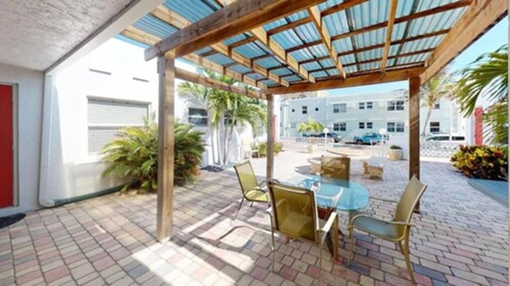Sun Beach Inn 24/50