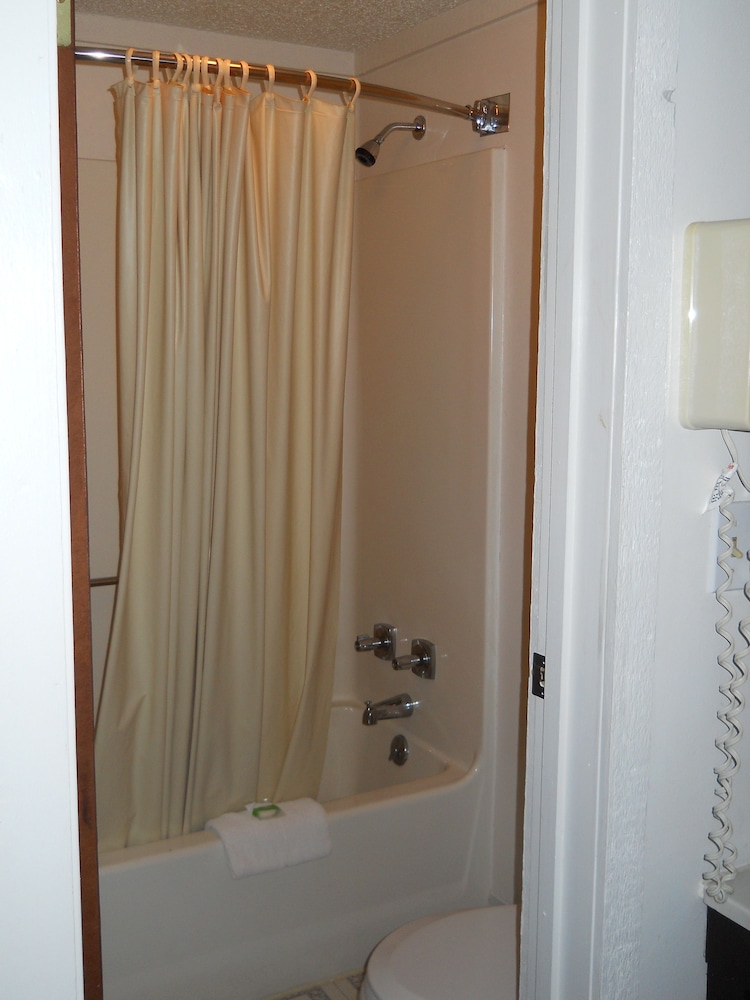 Value Inn Milwaukee South 29/47