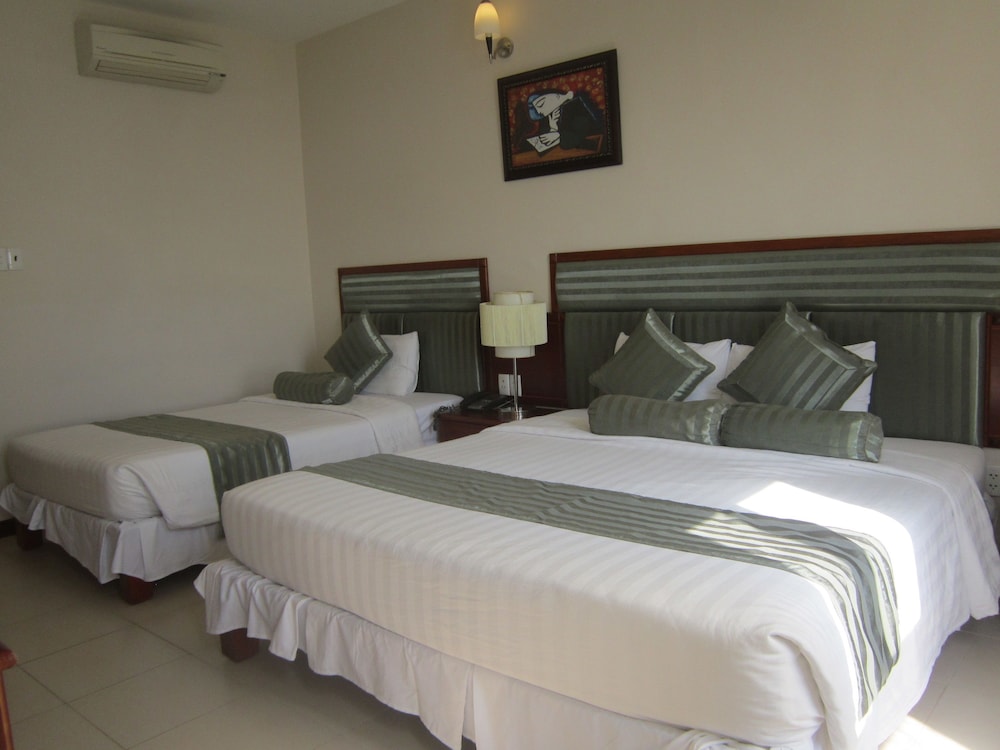 The Coast Hotel 23/47
